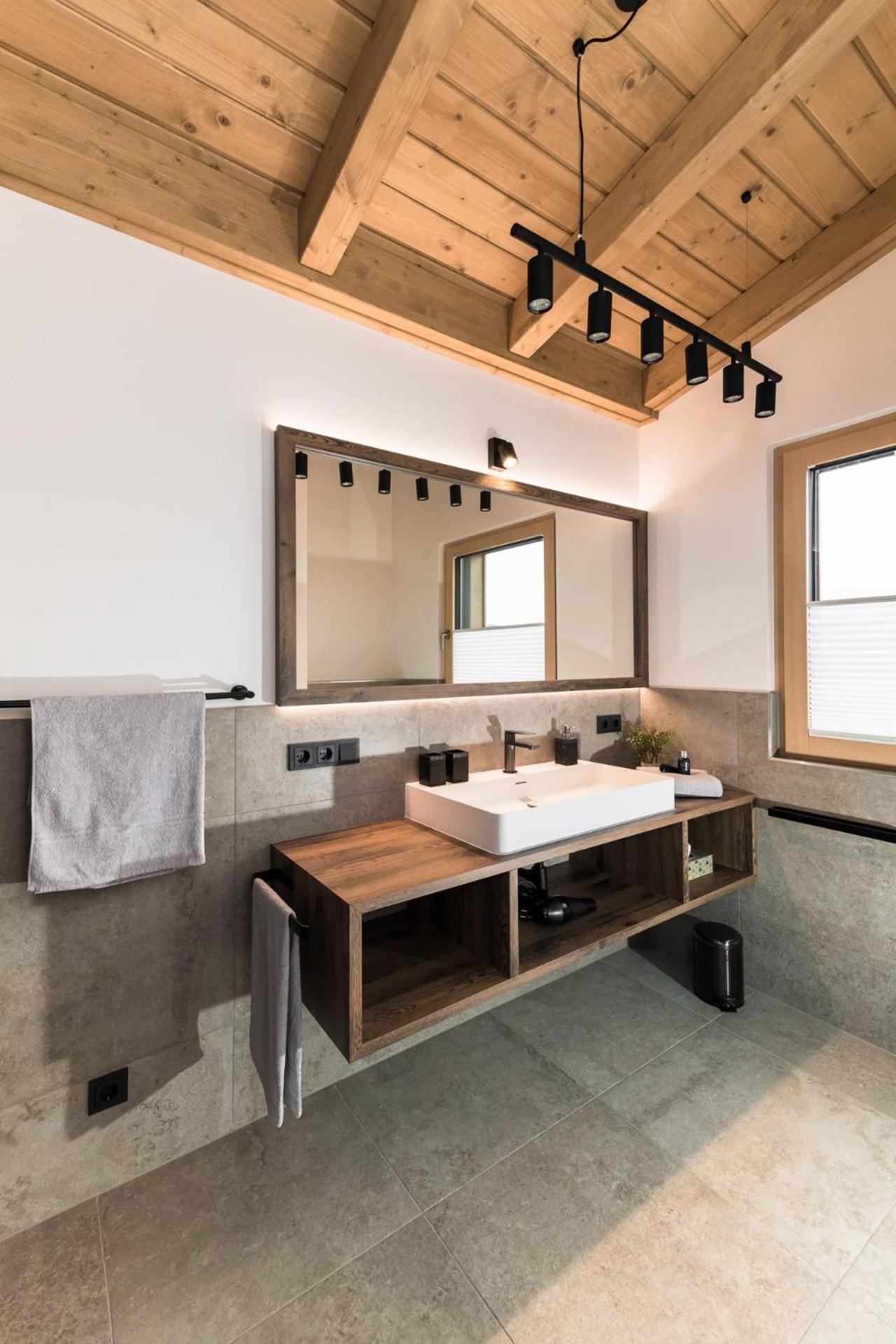 Chalet Seeblick ميلستاف المظهر الخارجي الصورة